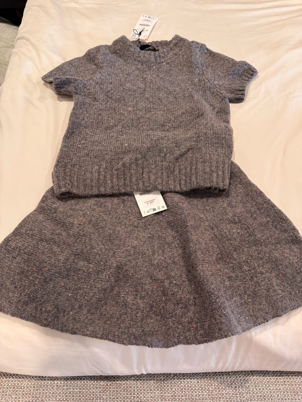 Zara Heathered Gray Knit Sweater set with Multicolor Flecks